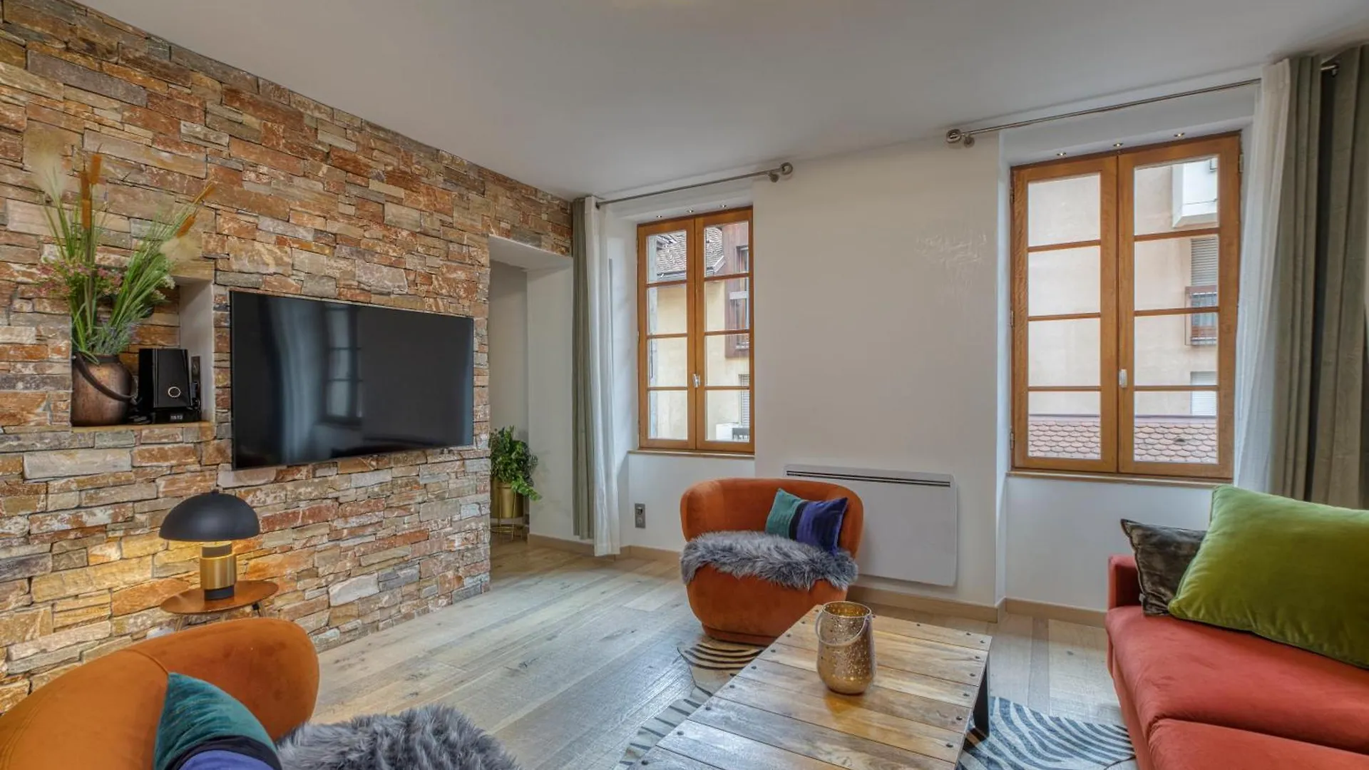 Passage Des Bains Apartment Annecy France